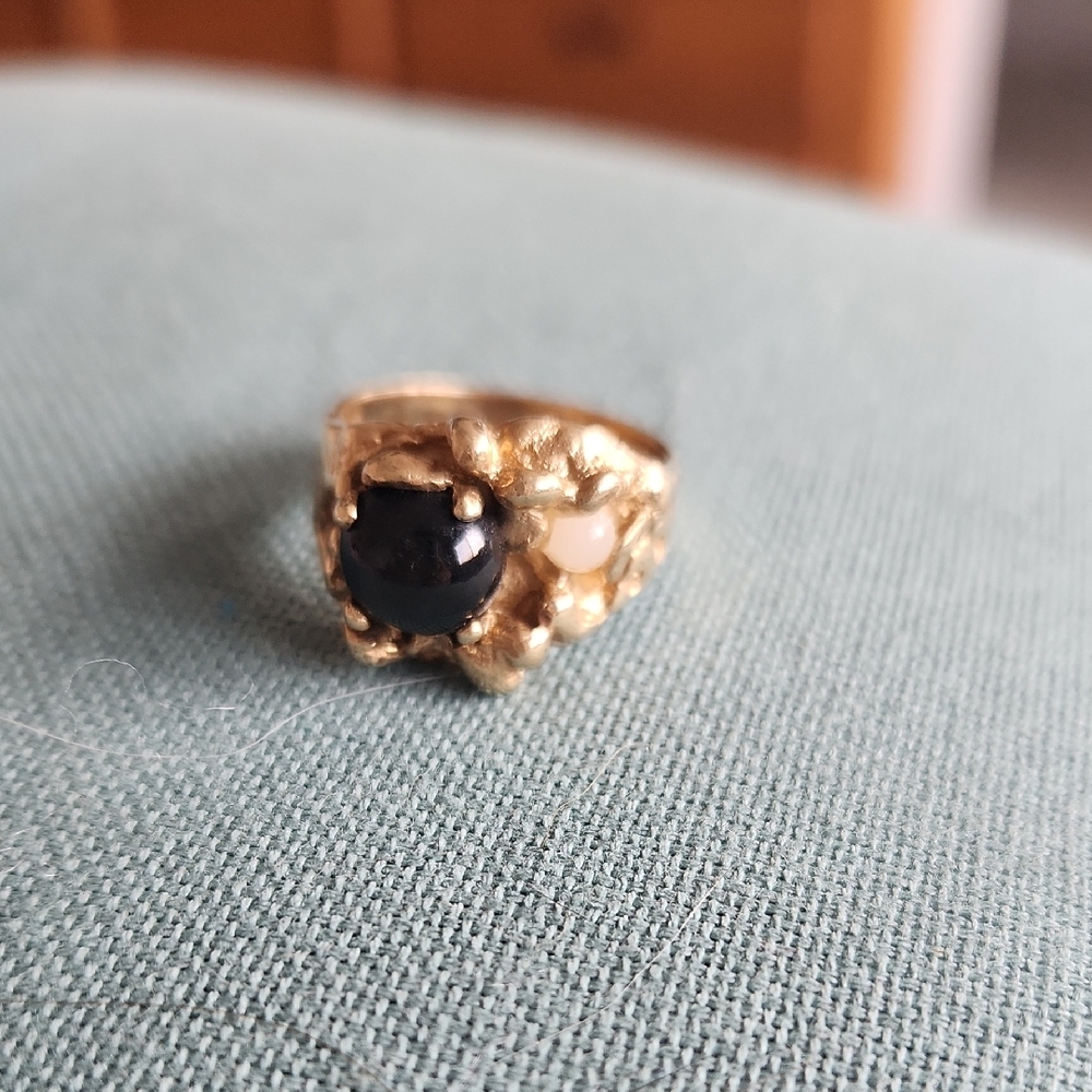 Elegant Gold and Black Men's Or Women's Ring